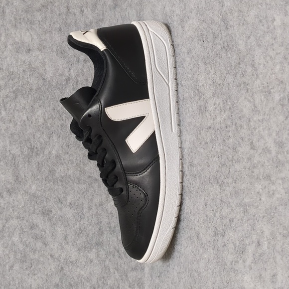 Veja Shoes - Veja v10 leather sneakers  black and white Women's Shoes Size 7